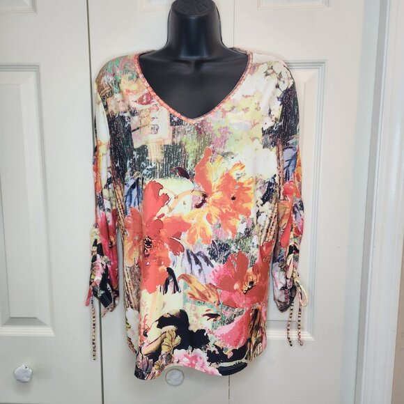 [M] Christopher & Banks Art Design Women's Top Size Medium Adjustable Sleeves - Picture 1 of 10